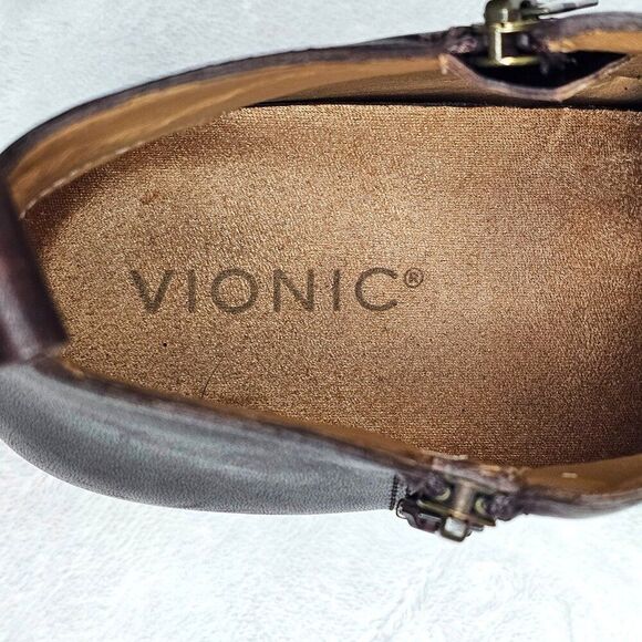 Women's Size 9 Vionic "Cecily" Leather Ankle Bootie - Picture 6 of 11